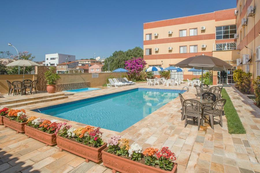 Itapetinga Hotel Атибая Екстериор снимка
