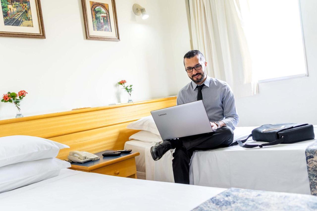 Itapetinga Hotel Атибая Екстериор снимка