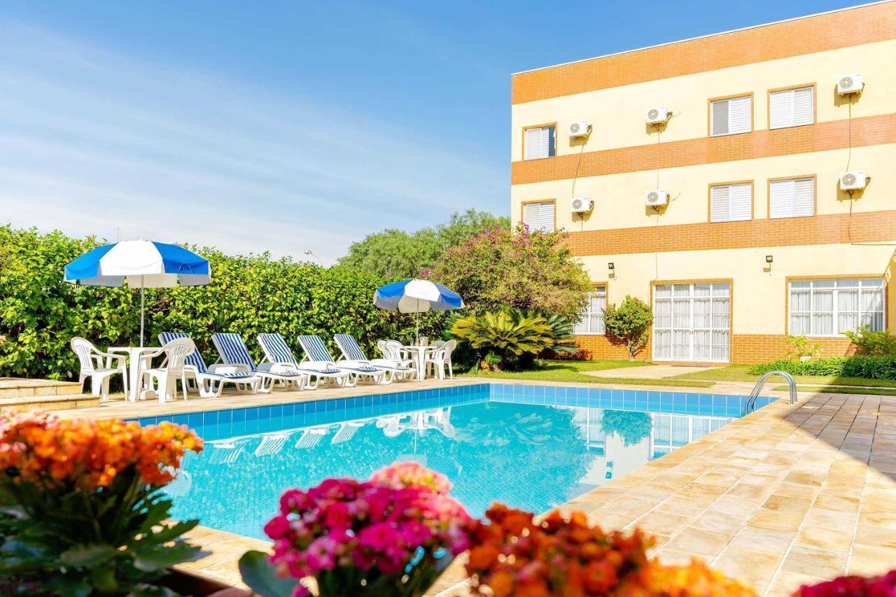 Itapetinga Hotel Атибая Екстериор снимка